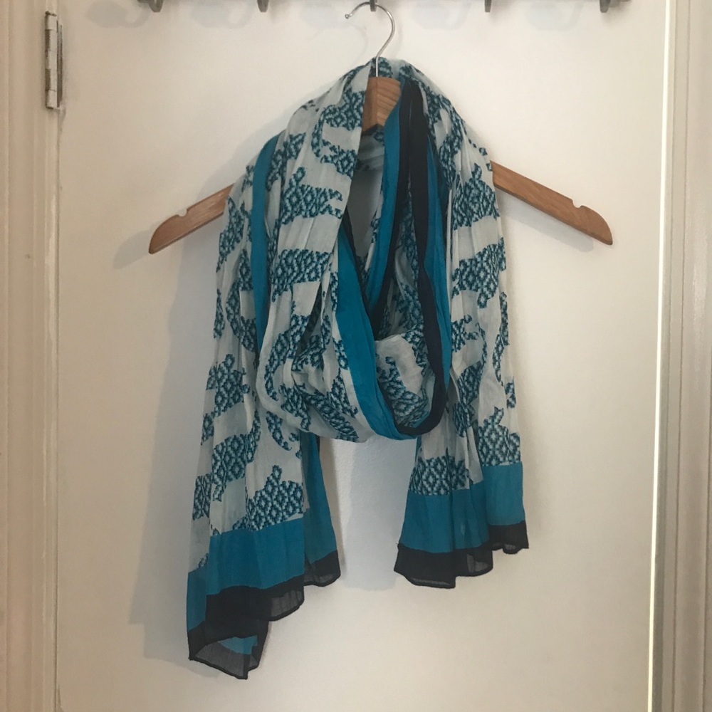 Crown and Ivy scarf